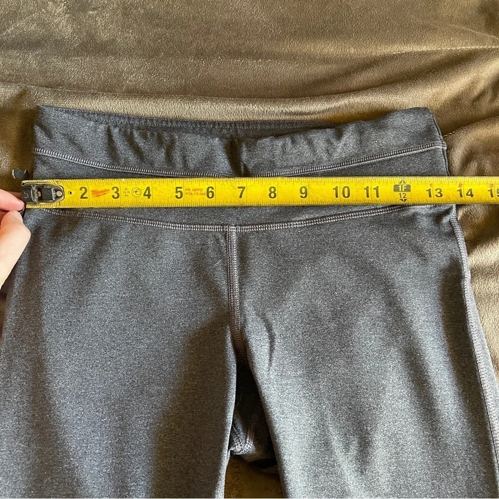 4 for 16$ Women’s Gray 3/4 Champion Length Workout Leggings